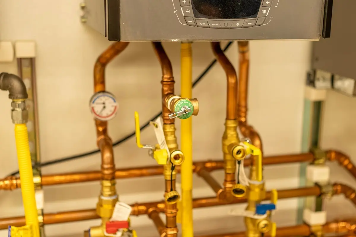 Licensed technician providing Sewer Cleanout for a homeowner in Altamont